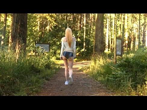 ❤️ Lijepa žena se kreće polako, ne goli video Jebeni video na bs.xxxpornolive.ru ❌️